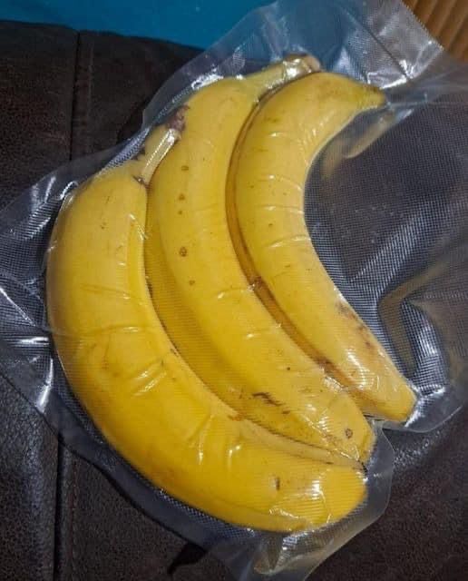 I vacuum sealed 3 bananas for no reason.