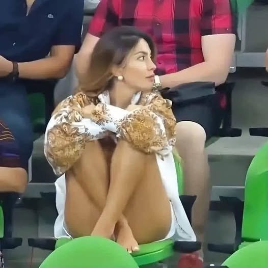 She SH0WED Her CameI T0E ln LlVE TV Match, H0LD Y0UR… She SH0WED Her CameI T0E ln LlVE TV Match, H0LD Y0UR…