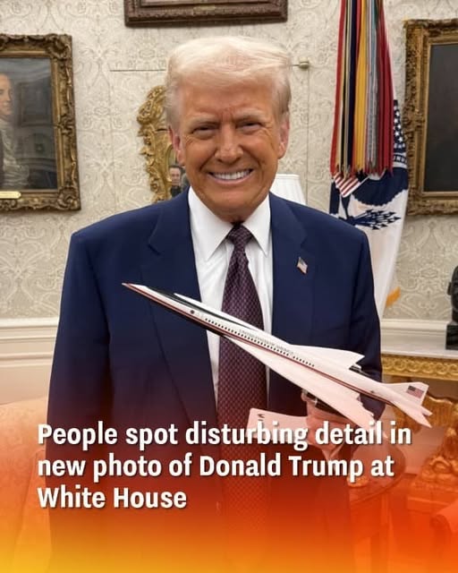 Observers have identified a troubling detail in a newly released photo of Donald Trump at the White House. Observers have identified a troubling detail in a newly released photo of Donald Trump at the White House.