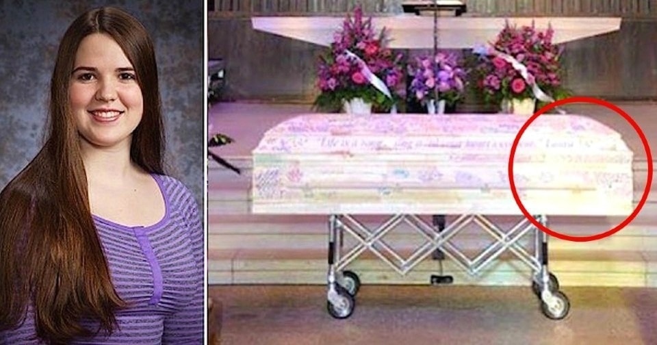 When her mom looks at her coffin, her heart is filled with warmth When her mom looks at her coffin, her heart is filled with warmth