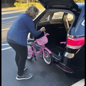 A Thoughtless Gift-Taker Received Perfect Payback