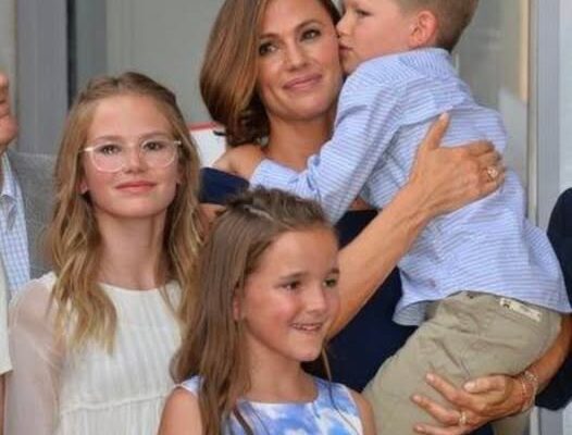 Jennifer Garner spotted with boyfriend – people notice one detail