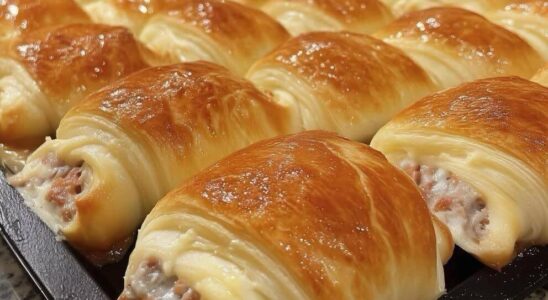 Flaky Sausage & Cheese Crescent Rolls: The Ultimate Easy Comfort Food