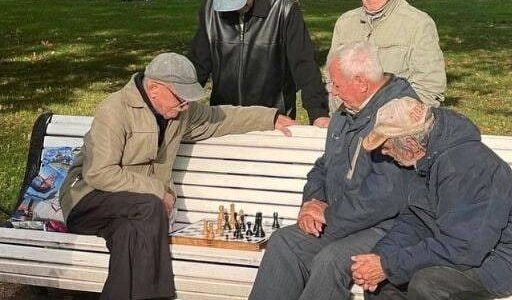 I CAUGHT GRANDPA PLAYING CHESS IN THE PARK—AND IT BROKE ME IN THE BEST WAY