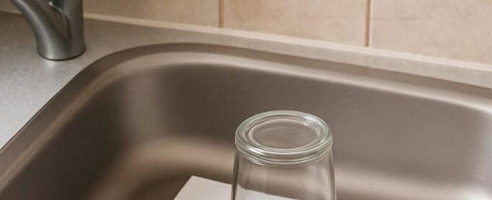 The Simple Sink Trick You Should Always Do Before Leaving Home
