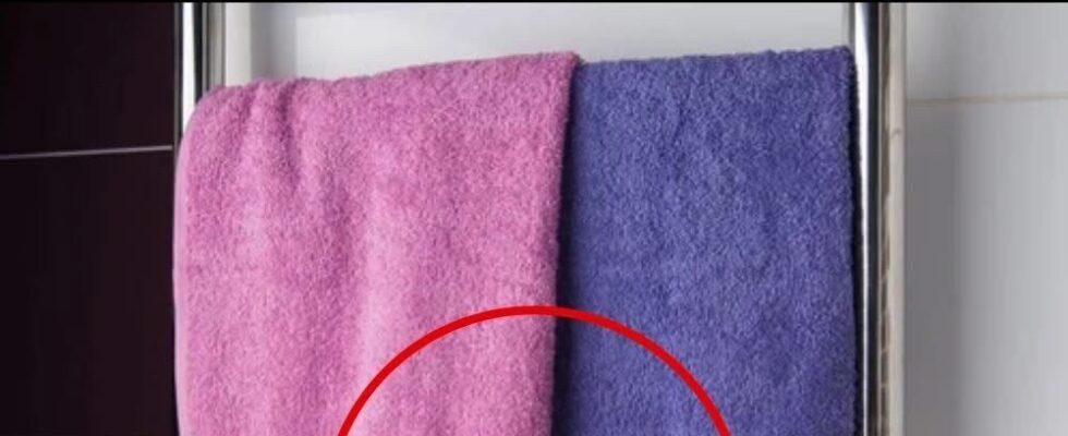 How Striped Towels Simplify Sorting and Stacking