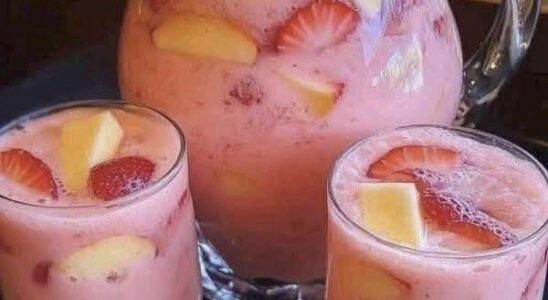 Creamy Strawberry Apple Punch That Feels Like Summer in a Glass