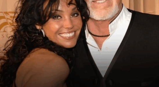 Never-Before-Seen Picture of Kenny Rogers’ Twins at 21 Captivates Fans