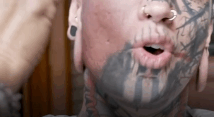 24-Year-Old Man With A Lot Of Tattoos Gets Rid Of Them For His Daughter